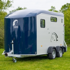 ATRELADO PARA 2 CAVALOS CHEVAL LIBERTÉ MULTIMAX